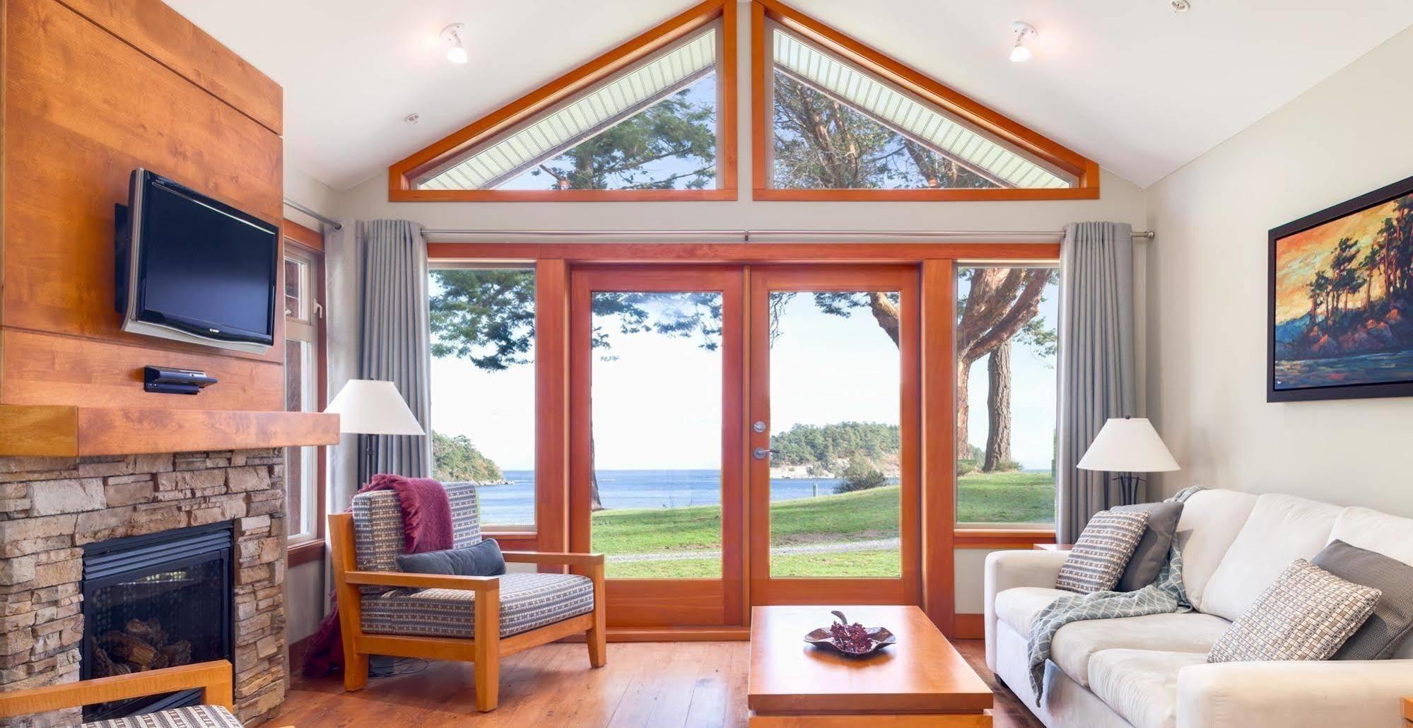 Mayne Island Resort Bennett Bay Exterior photo