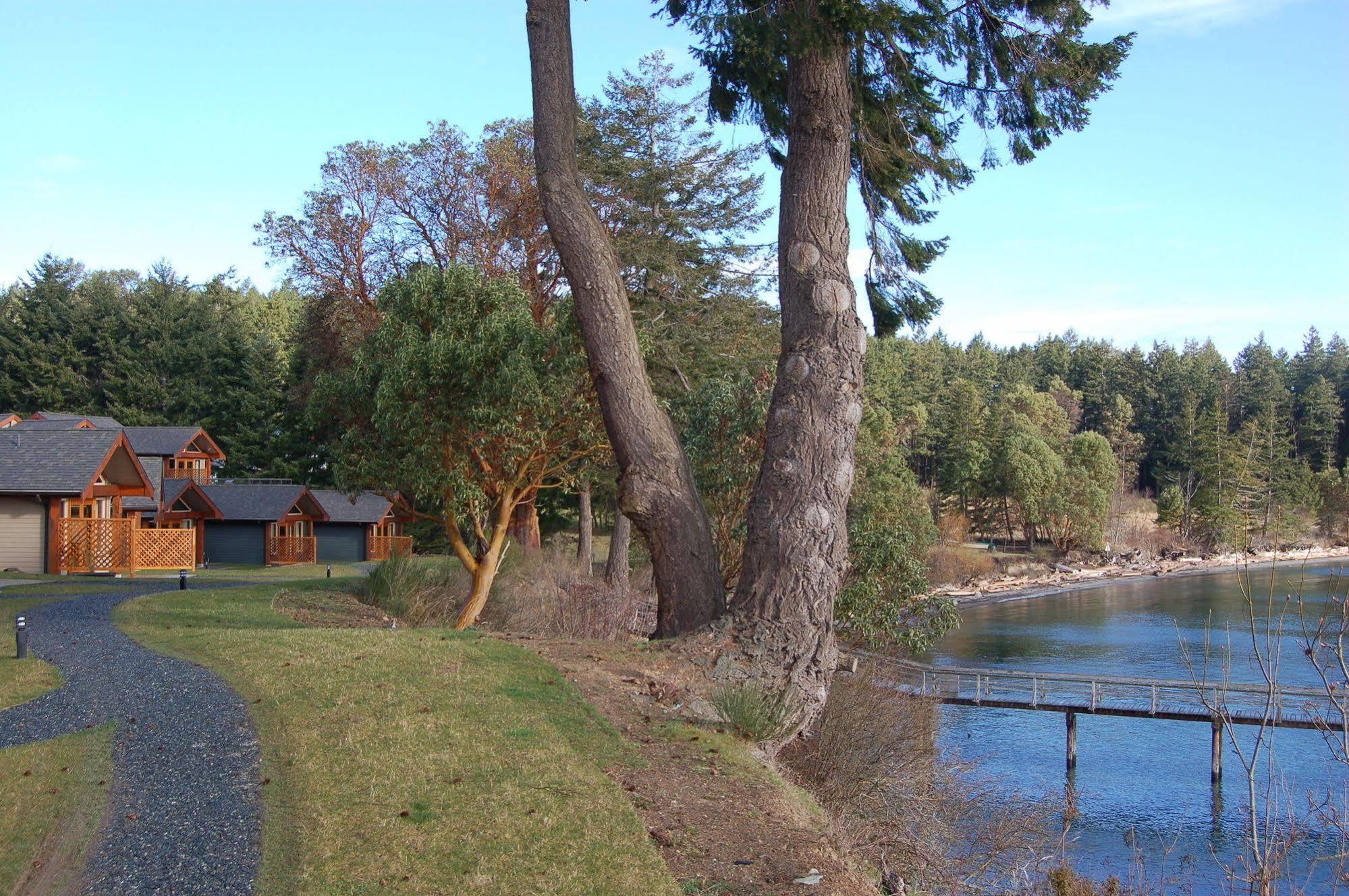 Mayne Island Resort Bennett Bay Exterior photo